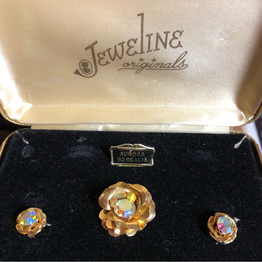 Vintage Aurora Borealis Gold Floral Pendant & Earring Set